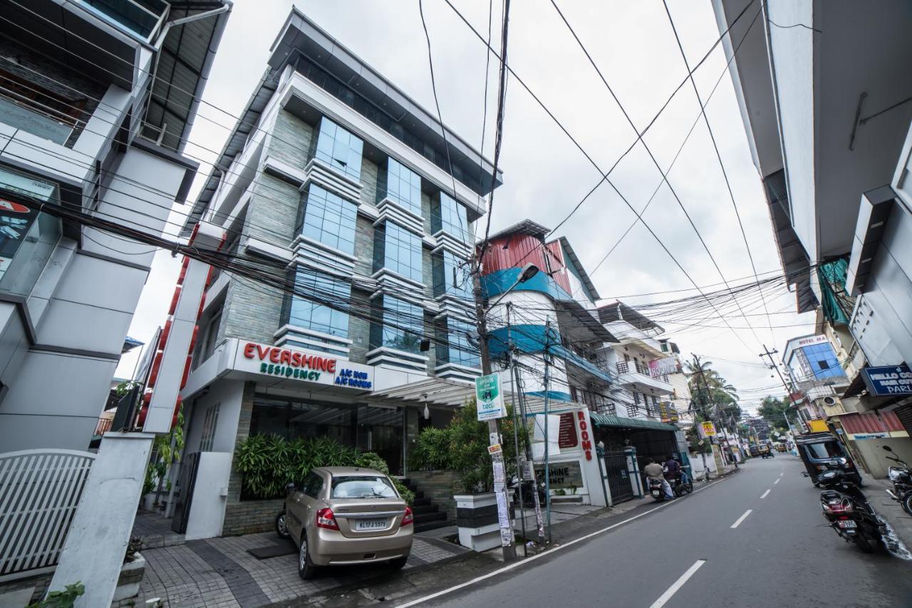 Evershine Residency Hotel Kochi Exterior photo